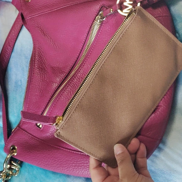 Michael Kors Crossbody - Picture 5 of 5